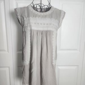 Izzy & Lola Boho Embroidered Top Gray Small